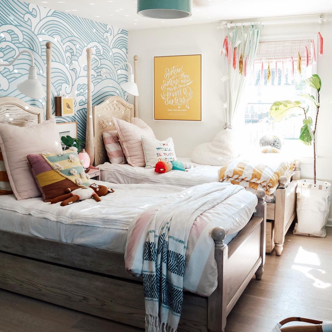 Sisters, Sisters | Honey | Canvas