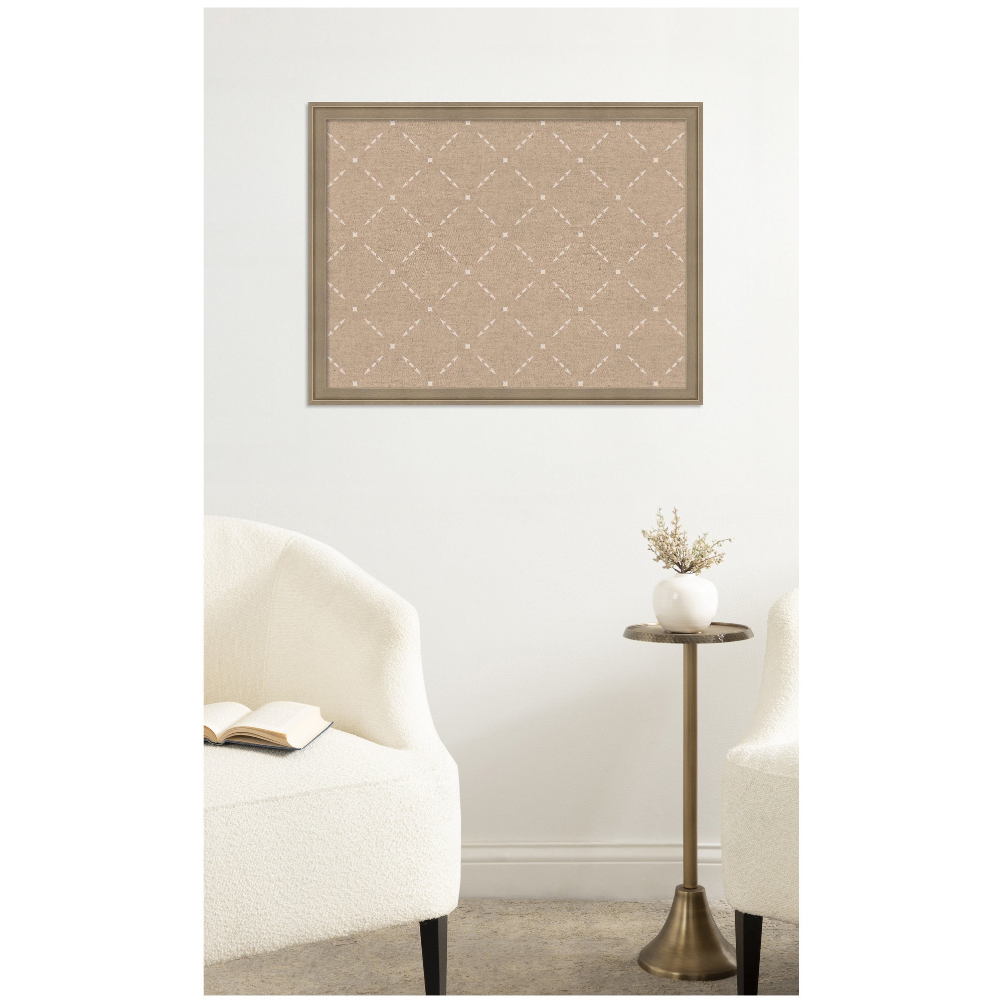 Pinboard Beige Lattice Pattern