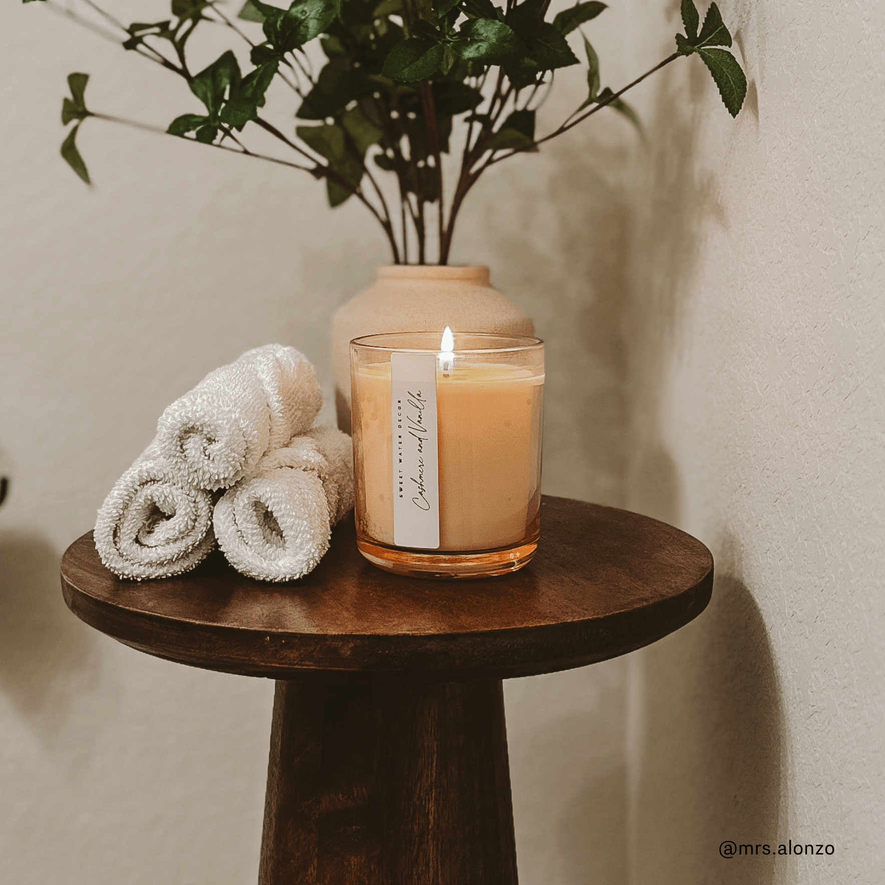 Cashmere and Vanilla Soy Candle (12oz. Tinted Glass Jar)