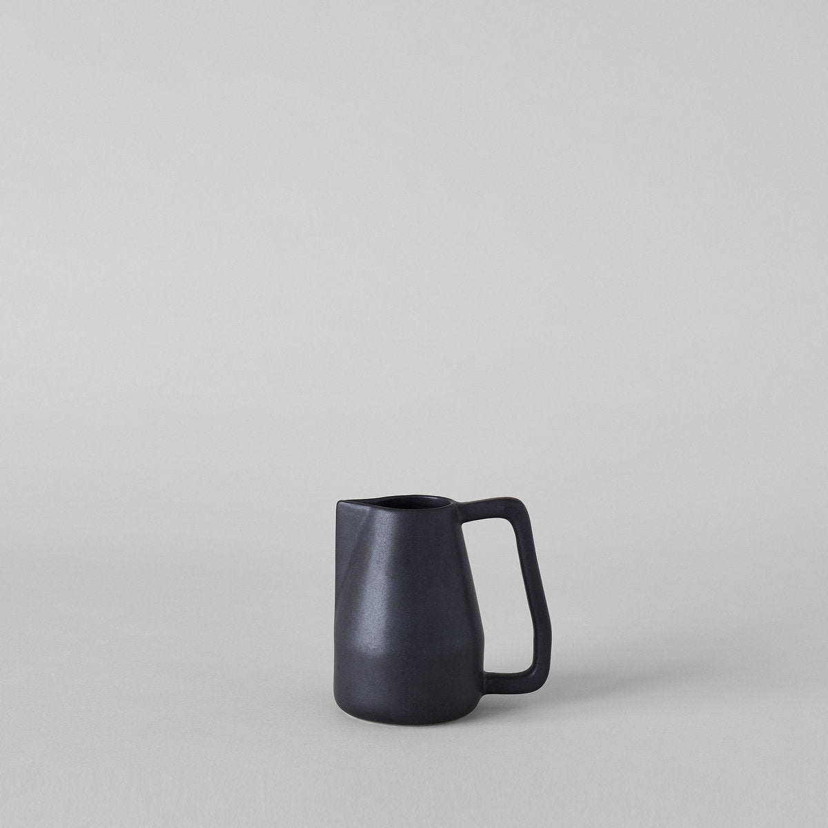 Black Novah Pitcher