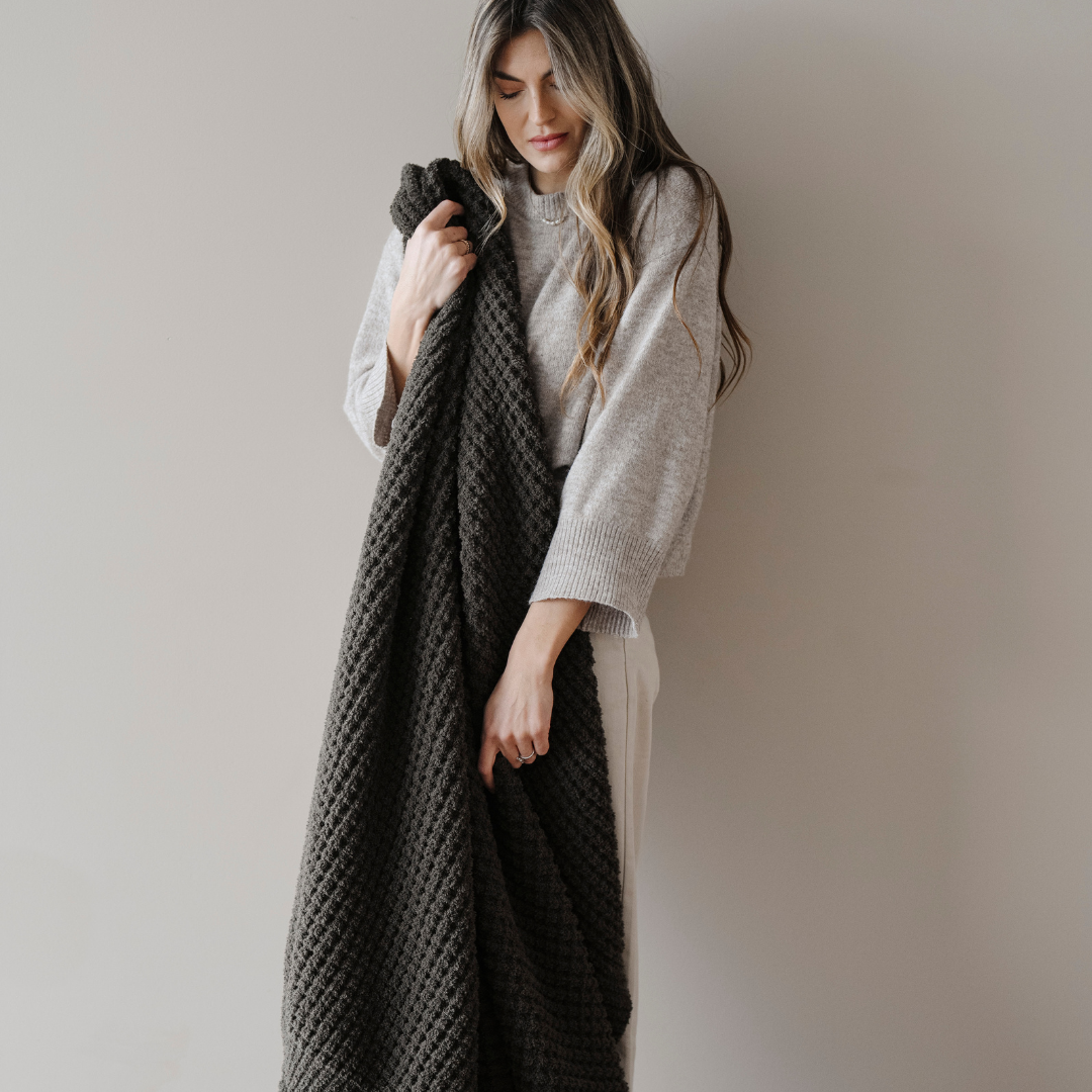 WAFFLE KNIT XL THROW BLANKET